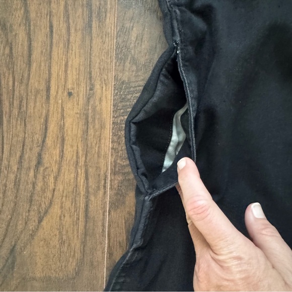 Levi’s Medium Black Denim Pearl Snap Dress - Picture 7 of 10